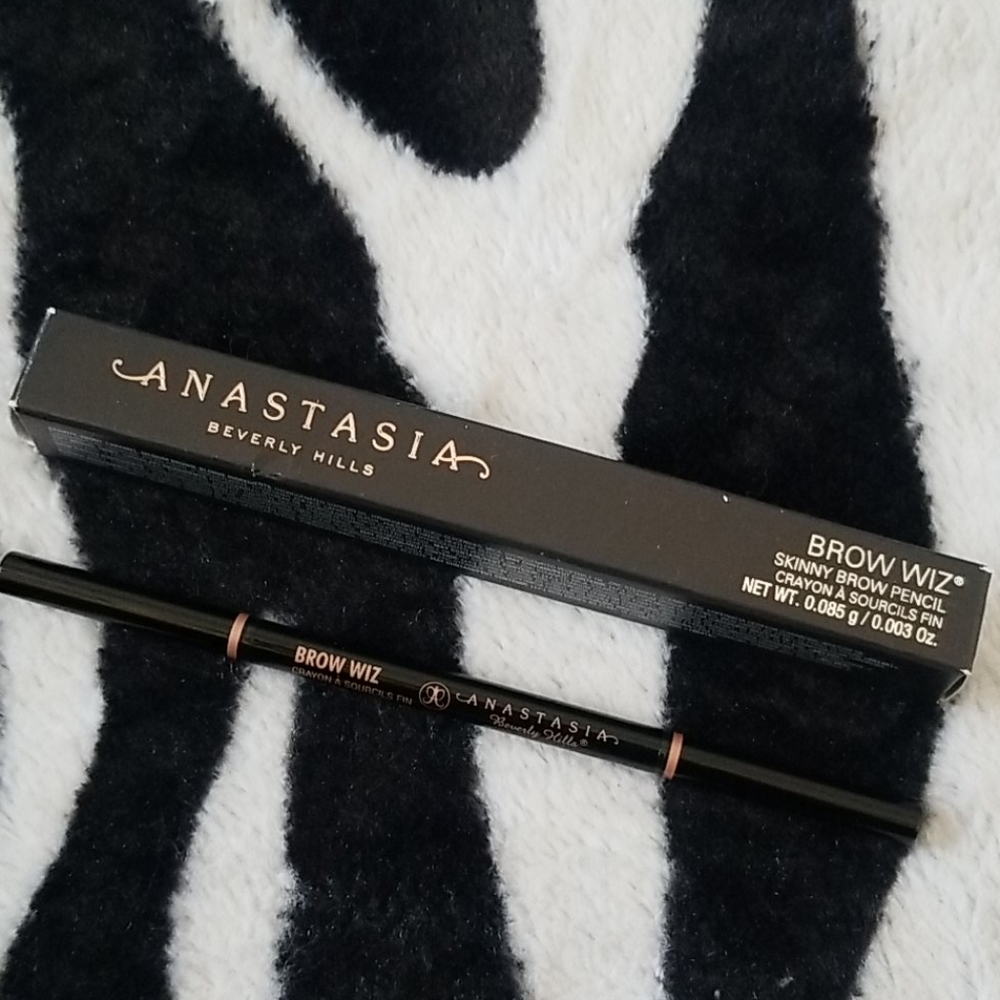 NEW Anastasia taupe eyebrow pencil